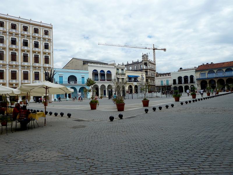 Un altro gioiello, patrimonio dell'umanità: Plaza Vieja all'Avana (photo Terigi & Bianco)