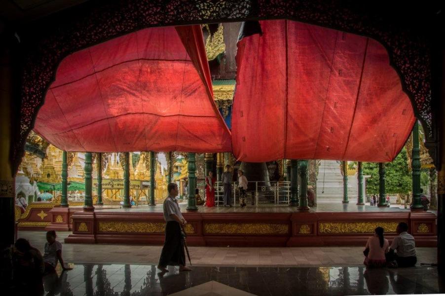 Yangon, Shwedagon Pagoda (photo Camilla Caparrini)