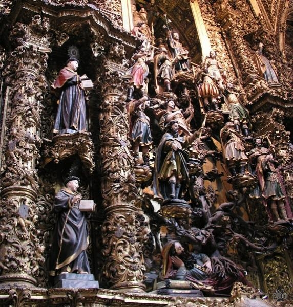 L'opulenta chiesa di San Francesco a Porto (photo etaoin/morv)